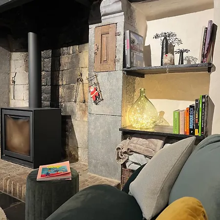 Cozy 17th Century House, Beautiful View, Belgian Ardennes Nyaraló Herve