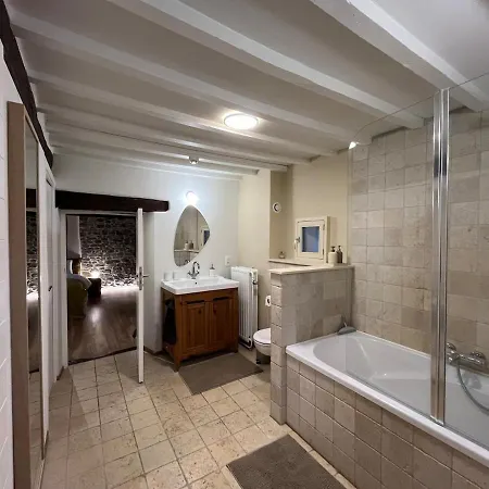 Cozy 17th Century House, Beautiful View, Belgian Ardennes Nyaraló Herve