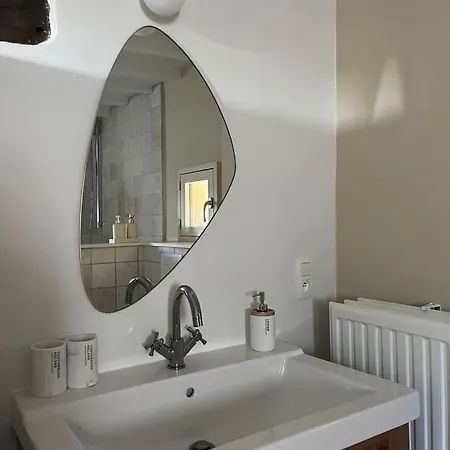 Cozy 17th Century House, Beautiful View, Belgian Ardennes Nyaraló Herve